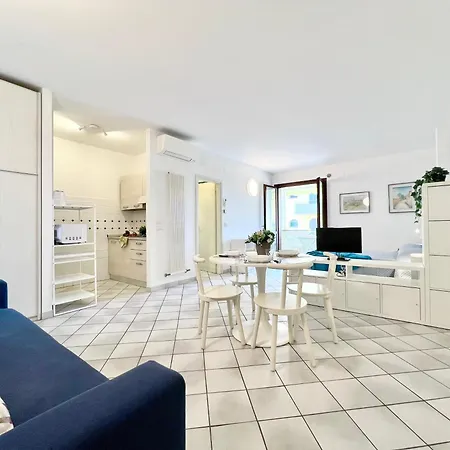 Apartamento Mono Rosina, Aria Condizionata E Balcone A 50 Metri Dal Mare! By Alfareal