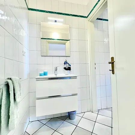 Apartamento Mono Rosina, Aria Condizionata E Balcone A 50 Metri Dal Mare! By Alfareal *